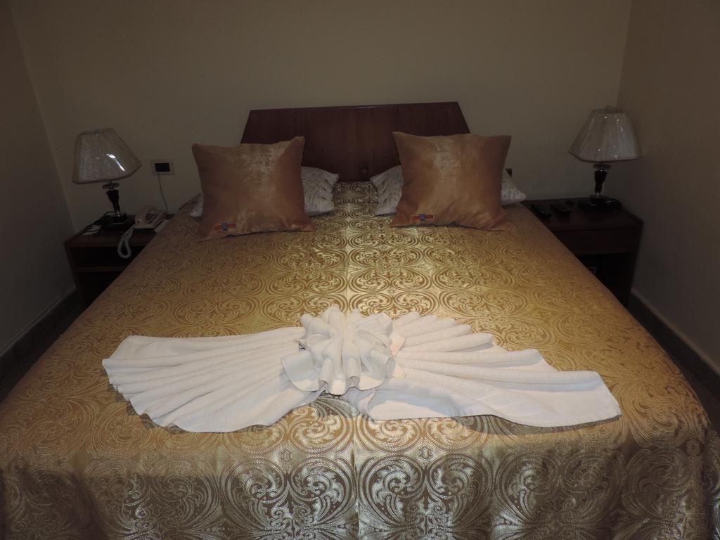 Hotel Domingo Savio Encarnacion Bagian luar foto
